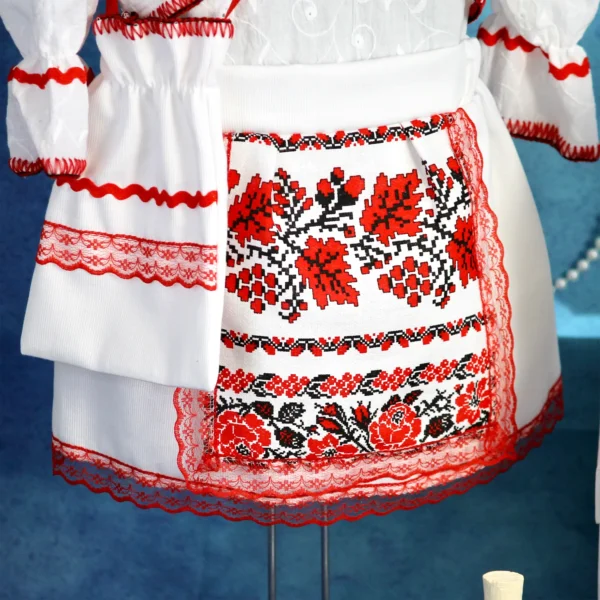 fota rosie costum national etno botez fetita