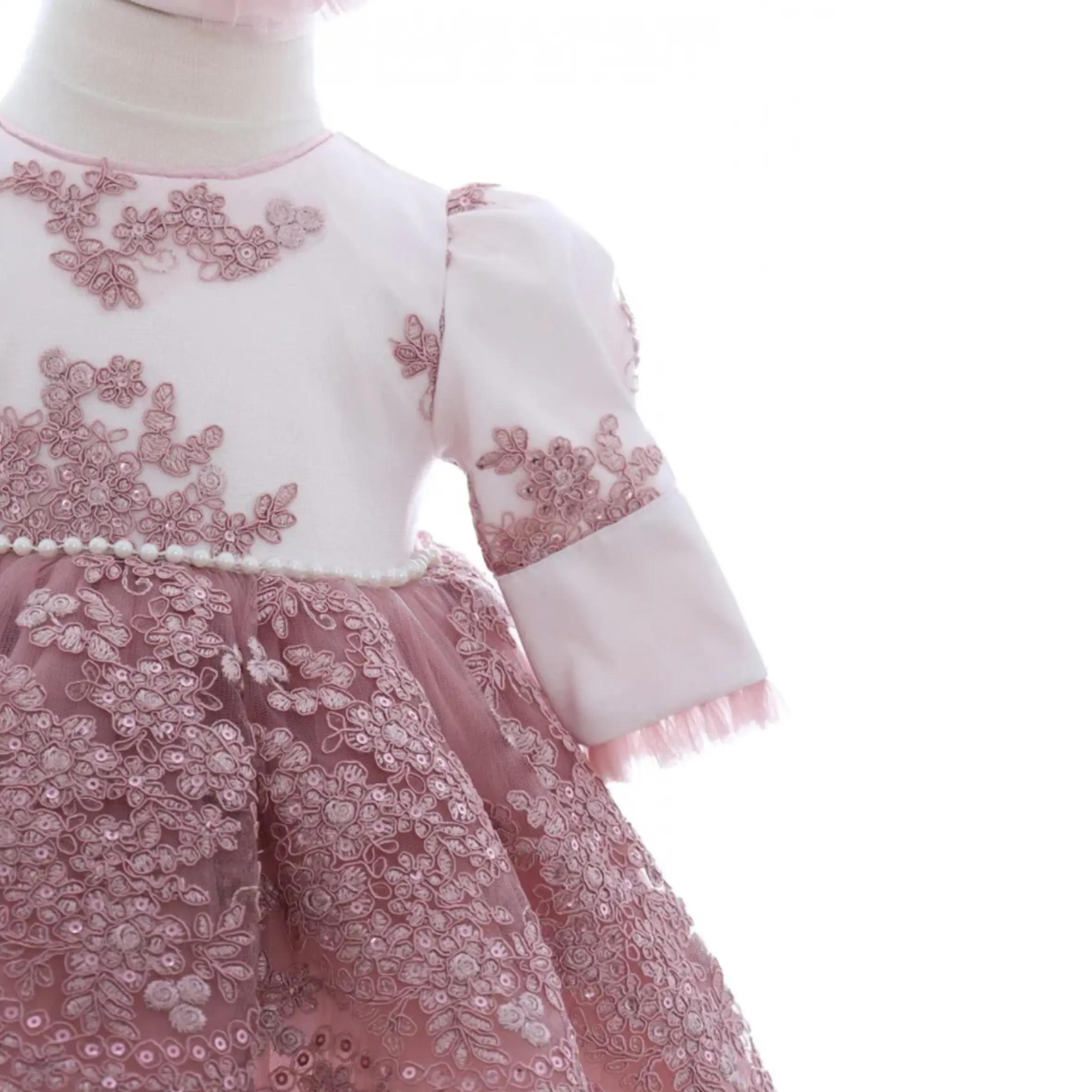 rochita botez contesa roz perlute